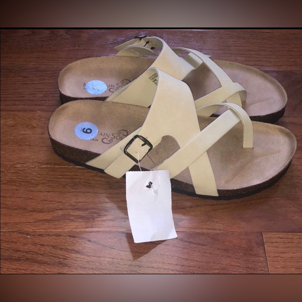 NWT Mountain Sole by White Mountain Tan Sandals Size 9 Birkenstock like Coastal